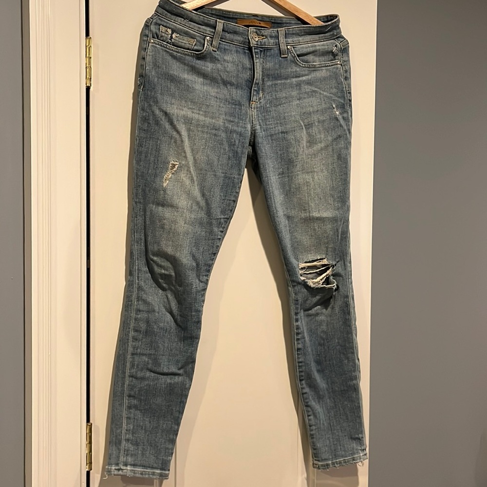 Joe’s jeans size 28, skinny ankle, light blue.